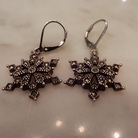Vintage Silver Snowflake Dangle Earrings - Picture 1 of 3